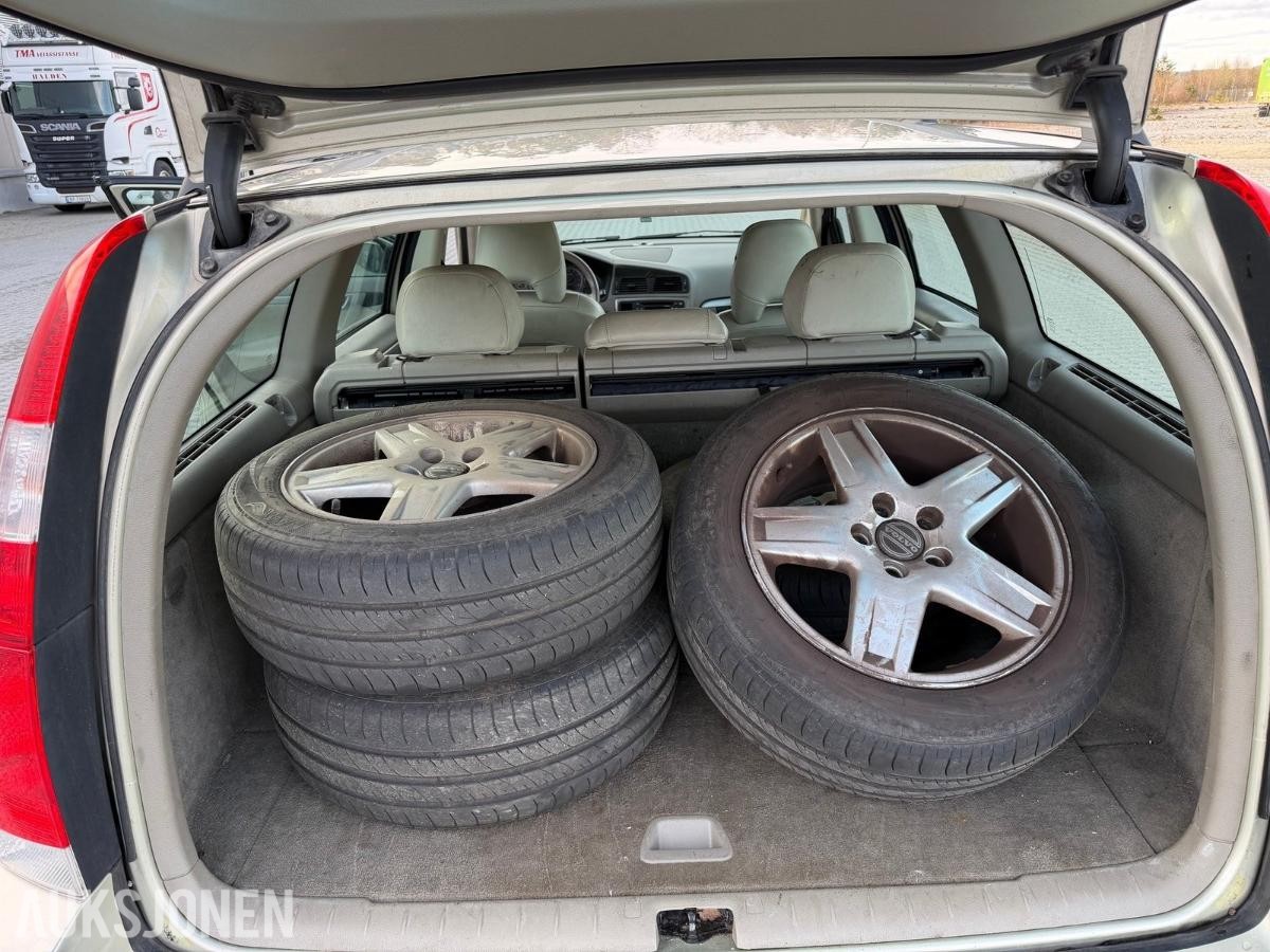 2006 VOLVO V70 2.0T AUTOMAT SUMMUM | SKINN | HENGERFESTE | SOMMER- OG VINTERHJUL
