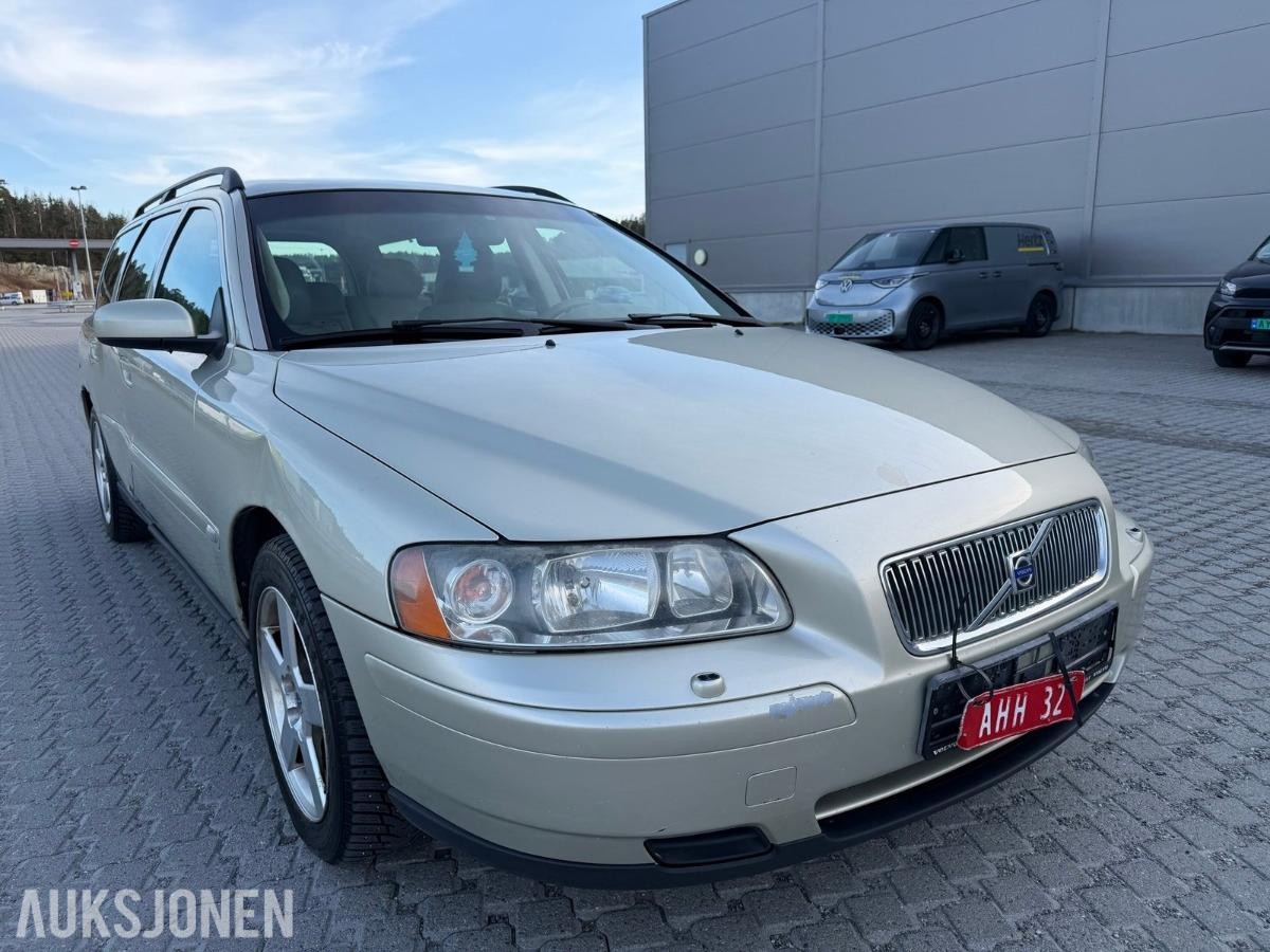 2006 VOLVO V70 2.0T AUTOMAT SUMMUM | SKINN | HENGERFESTE | SOMMER- OG VINTERHJUL