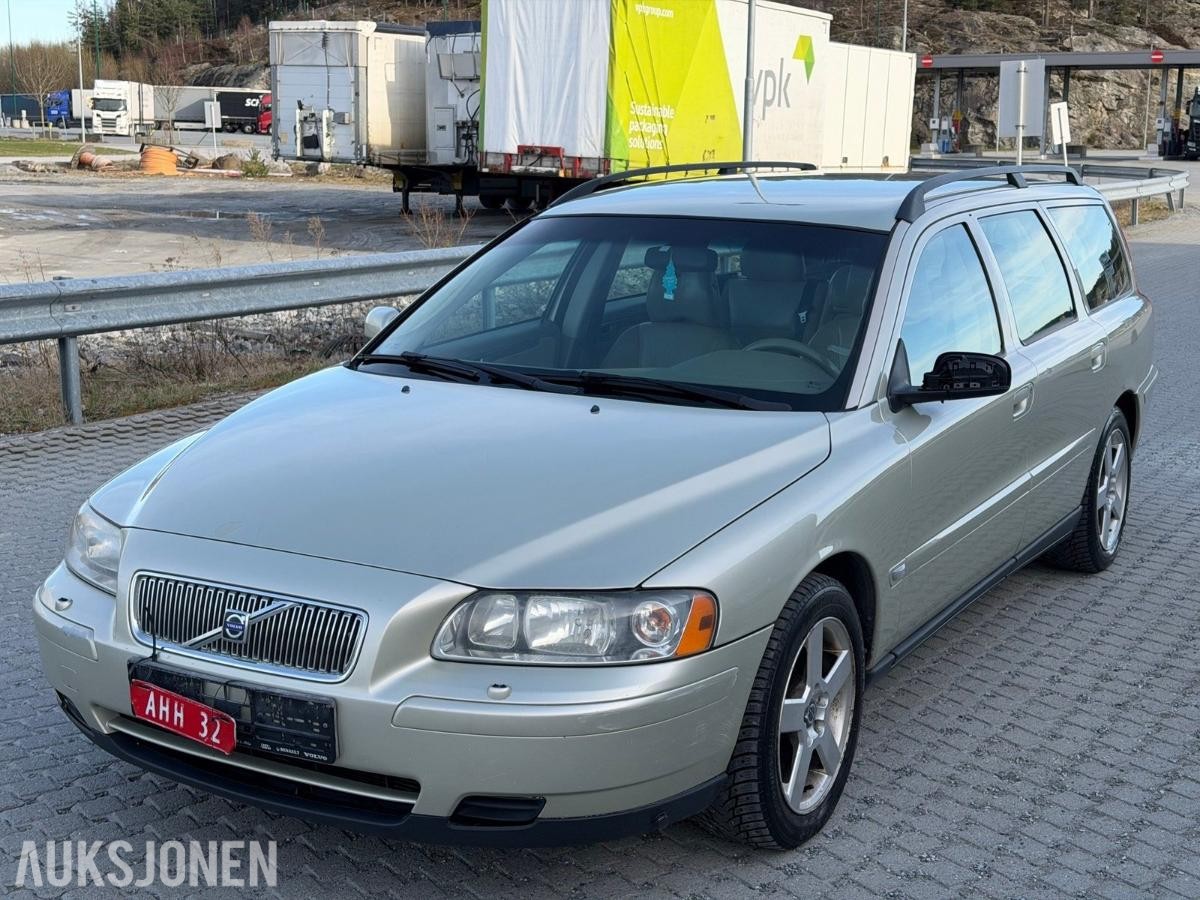2006 VOLVO V70 2.0T AUTOMAT SUMMUM | SKINN | HENGERFESTE | SOMMER- OG VINTERHJUL