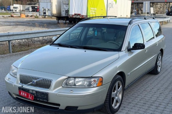 2006 VOLVO V70 2.0T AUTOMAT SUMMUM | SKINN | HENGERFESTE | SOMMER- OG VINTERHJUL