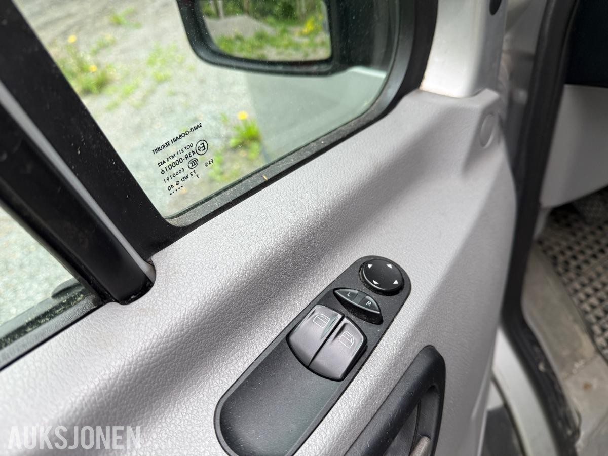 2008 Volkswagen Crafter, 2.5-136 D, 261700km m/el. Rullestolrampe