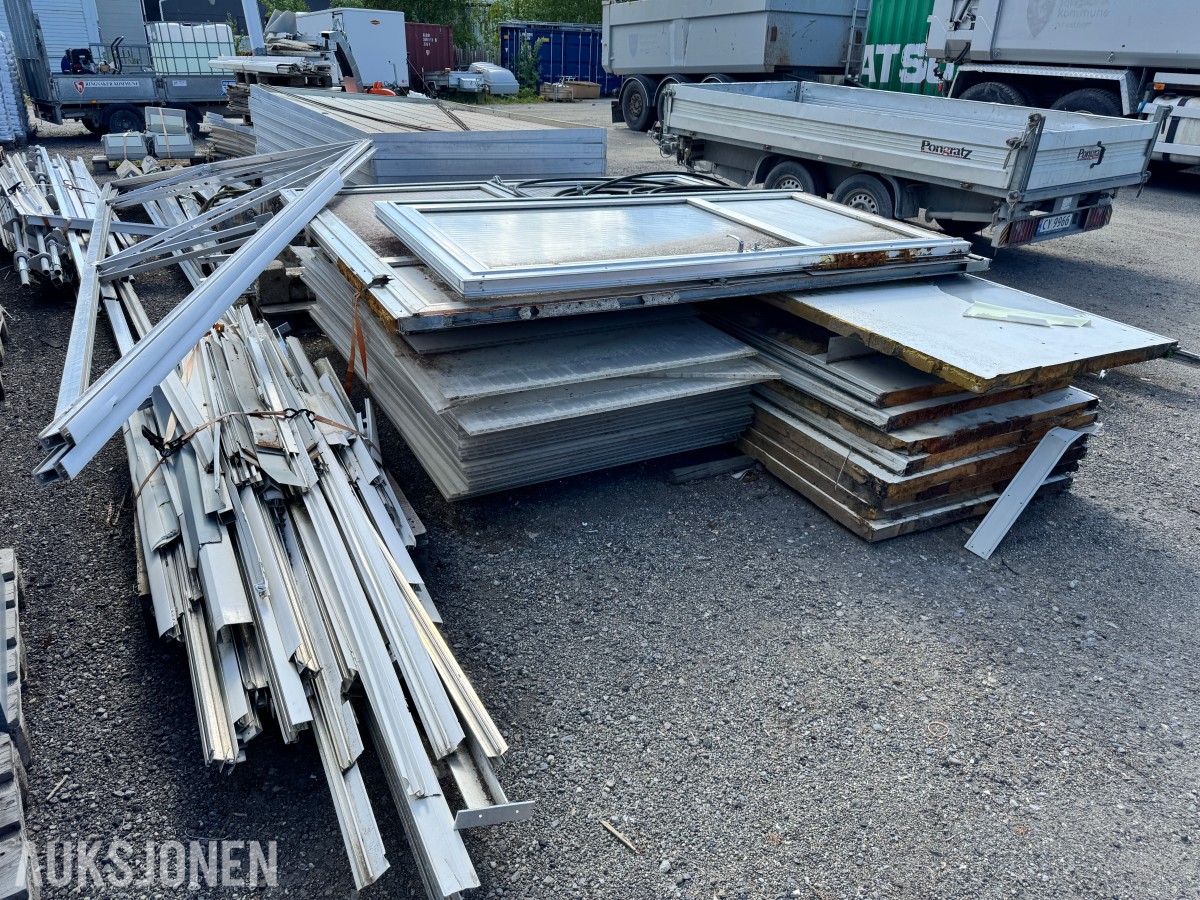 Drivhus 80 m2 7,7x11,2 meter. Blomsterbord med undervanning