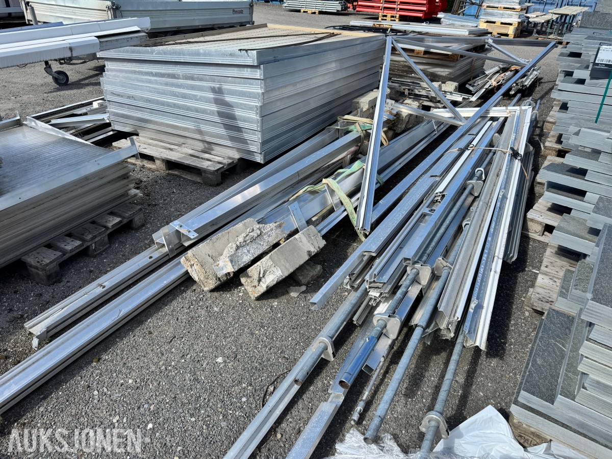 Drivhus 80 m2 7,7x11,2 meter. Blomsterbord med undervanning
