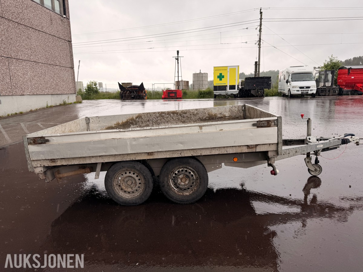 2010 Henra K3,27 TIPPHENGER med 1800kg nyttelast