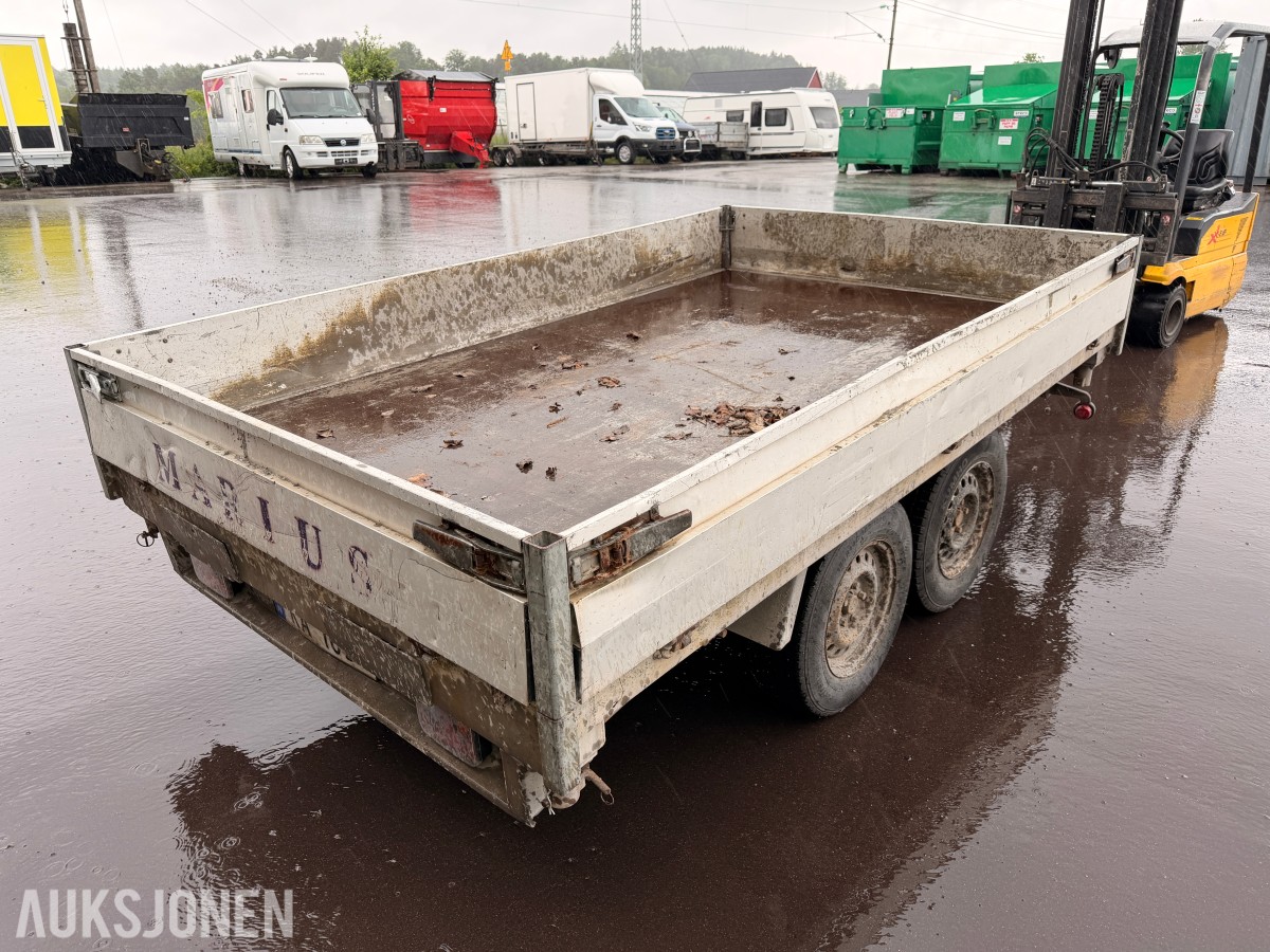 2010 Henra K3,27 TIPPHENGER med 1800kg nyttelast