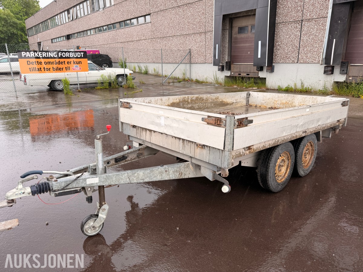 2010 Henra K3,27 TIPPHENGER med 1800kg nyttelast