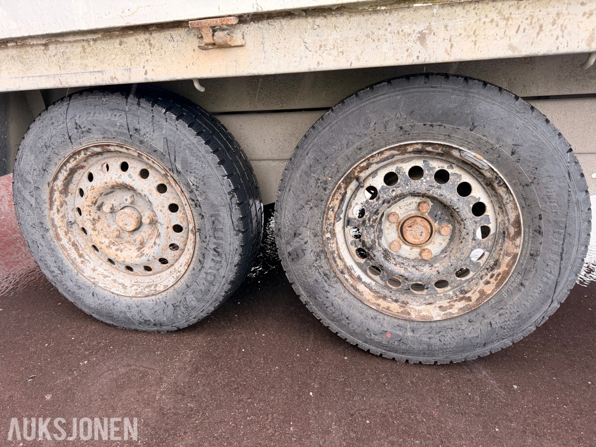 2010 Henra K3,27 TIPPHENGER med 1800kg nyttelast