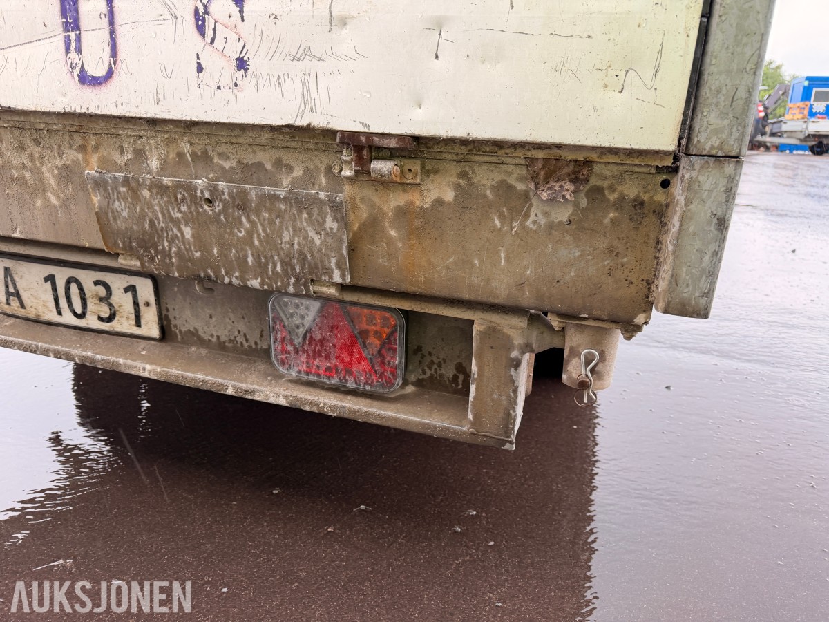 2010 Henra K3,27 TIPPHENGER med 1800kg nyttelast