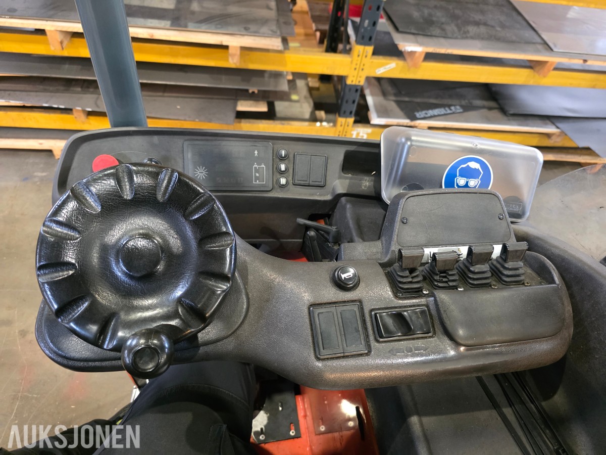 2003 Toyota 7FBRE25-1 skyvemasttruck