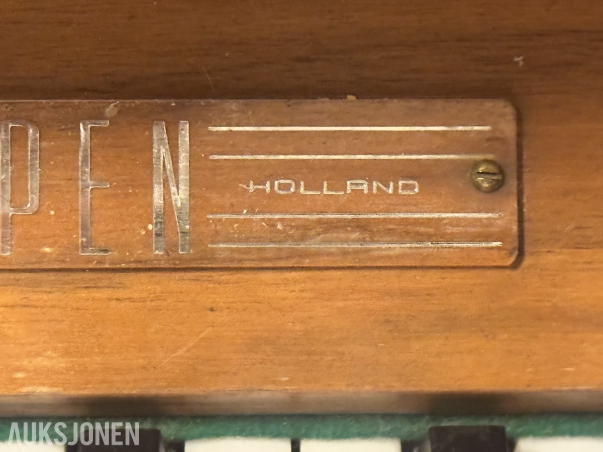 Rippen Piano