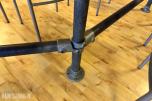 Komplett bar-sett — kurvet industri-barbord + 11 stk barstoler