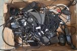 IT-utstyrsparti med skjermer, dockingstasjoner, Logitech Group og tilbehør