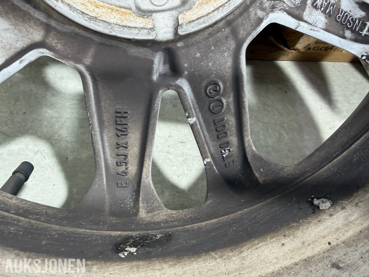 3 STK ford felger 1 STK Alu felg 5x108