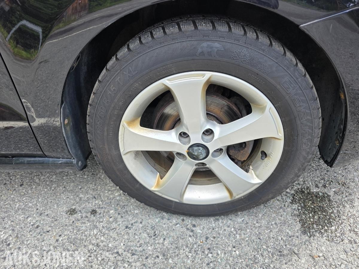 2011 Volkswagen Polo 1.2 bensin 60hk s+v dekk