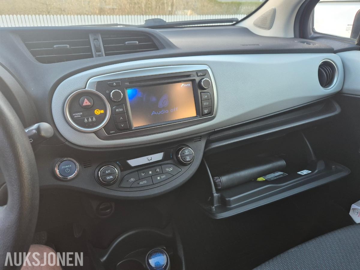 2014 Toyota Yaris 1.5, 84150km, Automat, Ryggekamera, EU OK til 06.2028