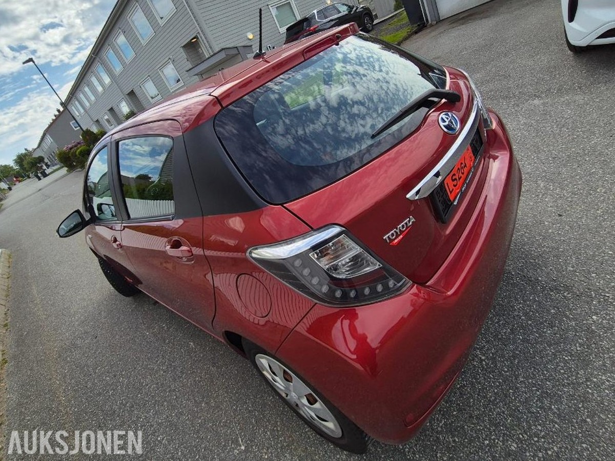 2014 Toyota Yaris 1.5, 84150km, Automat, Ryggekamera, EU OK til 06.2028