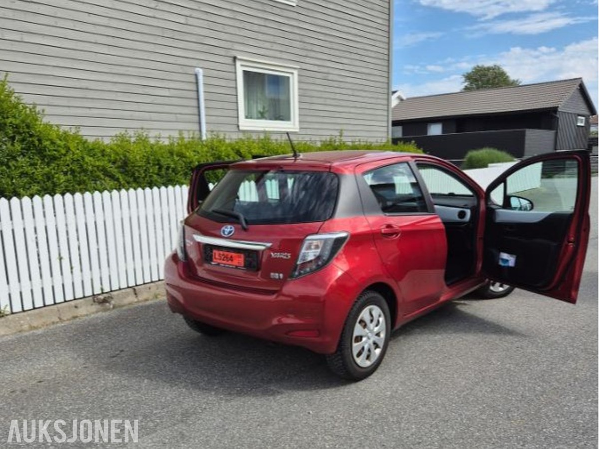 2014 Toyota Yaris 1.5, 84150km, Automat, Ryggekamera, EU OK til 06.2028