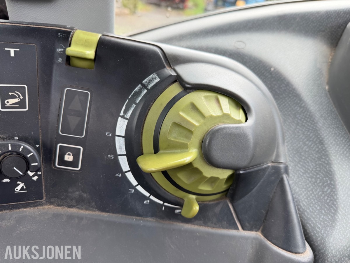 Claas Ares 557 ATX