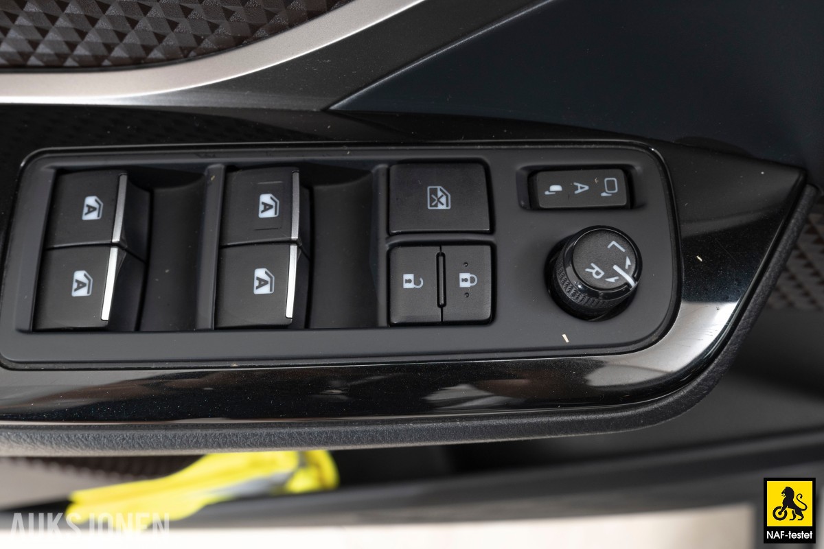 2017 Toyota C-HR SUPREME KAMERA ADAPTIV CRUISE DELSKINN EN EIER