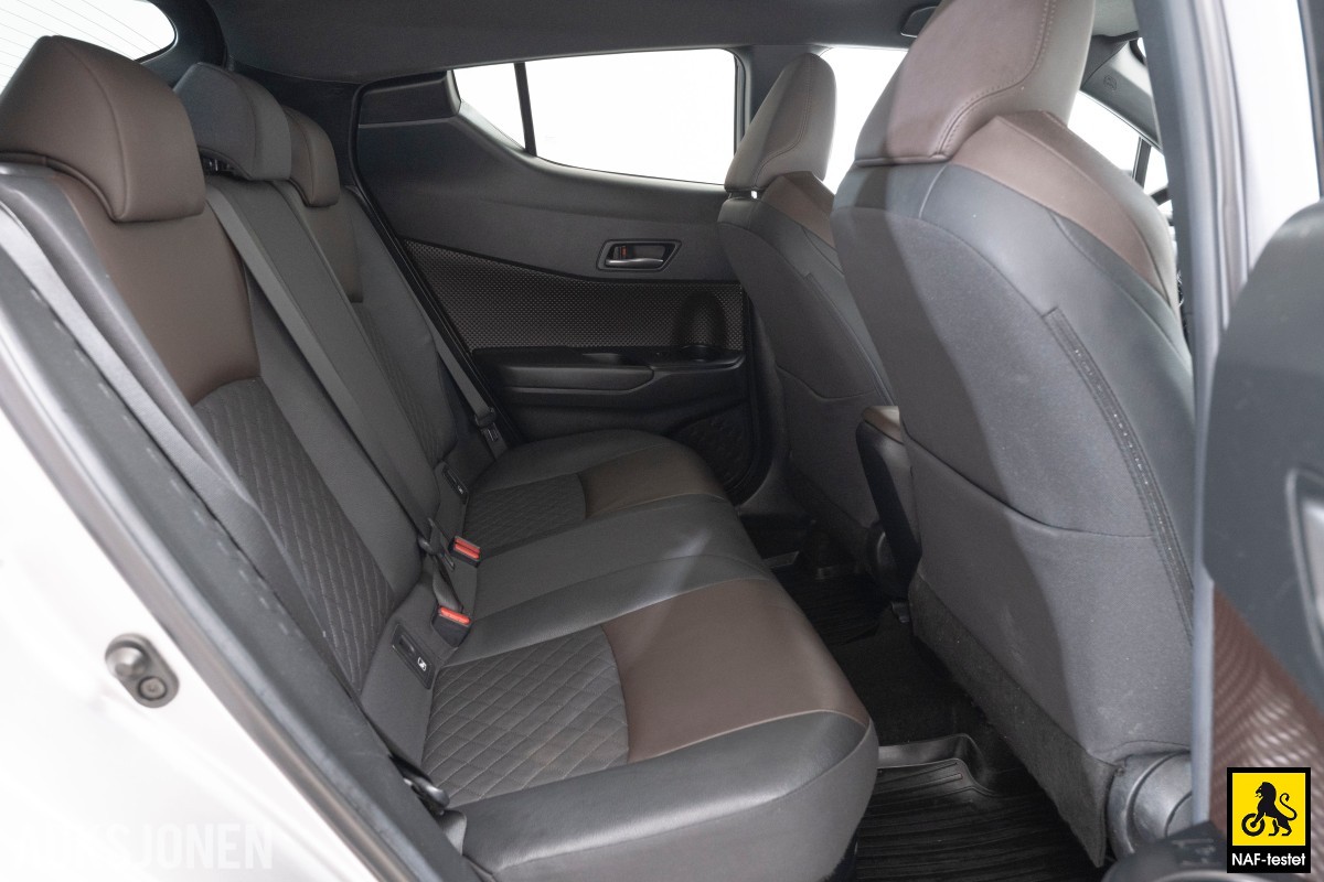 2017 Toyota C-HR SUPREME KAMERA ADAPTIV CRUISE DELSKINN EN EIER