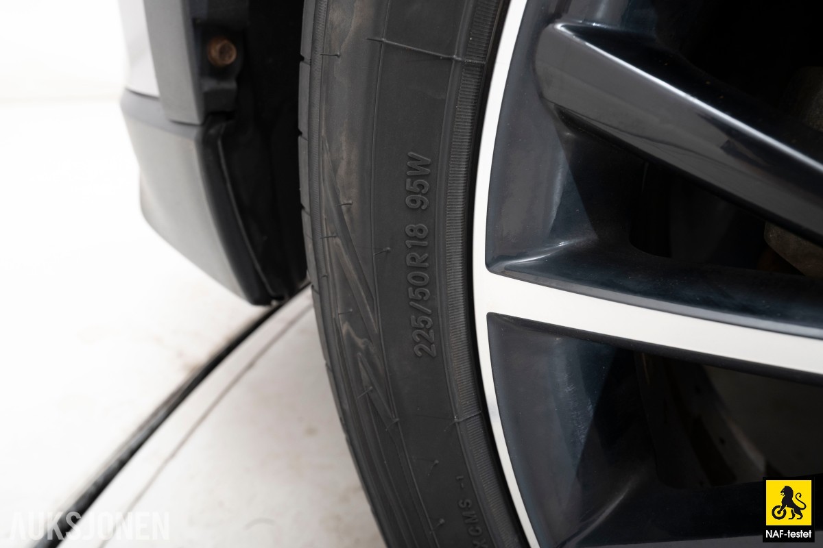 2017 Toyota C-HR SUPREME KAMERA ADAPTIV CRUISE DELSKINN EN EIER