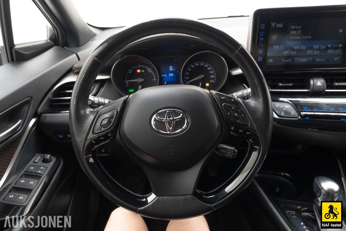 2017 Toyota C-HR SUPREME KAMERA ADAPTIV CRUISE DELSKINN EN EIER
