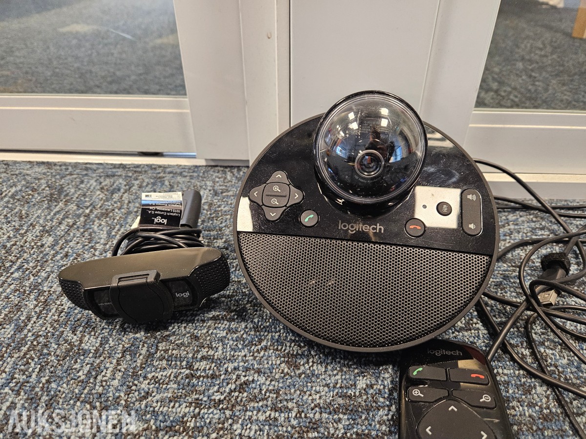 Logitech KCC-REM-DZL-V-U0029 konferansekamera med fjernkontroll og logitech webkamera