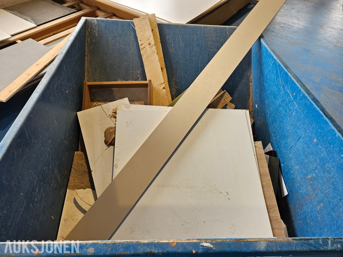 Intra 10090 tippcontainer 900L