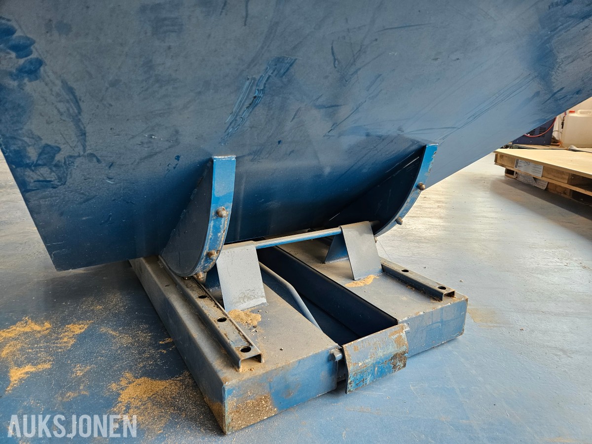 Intra 10090 tippcontainer 900L