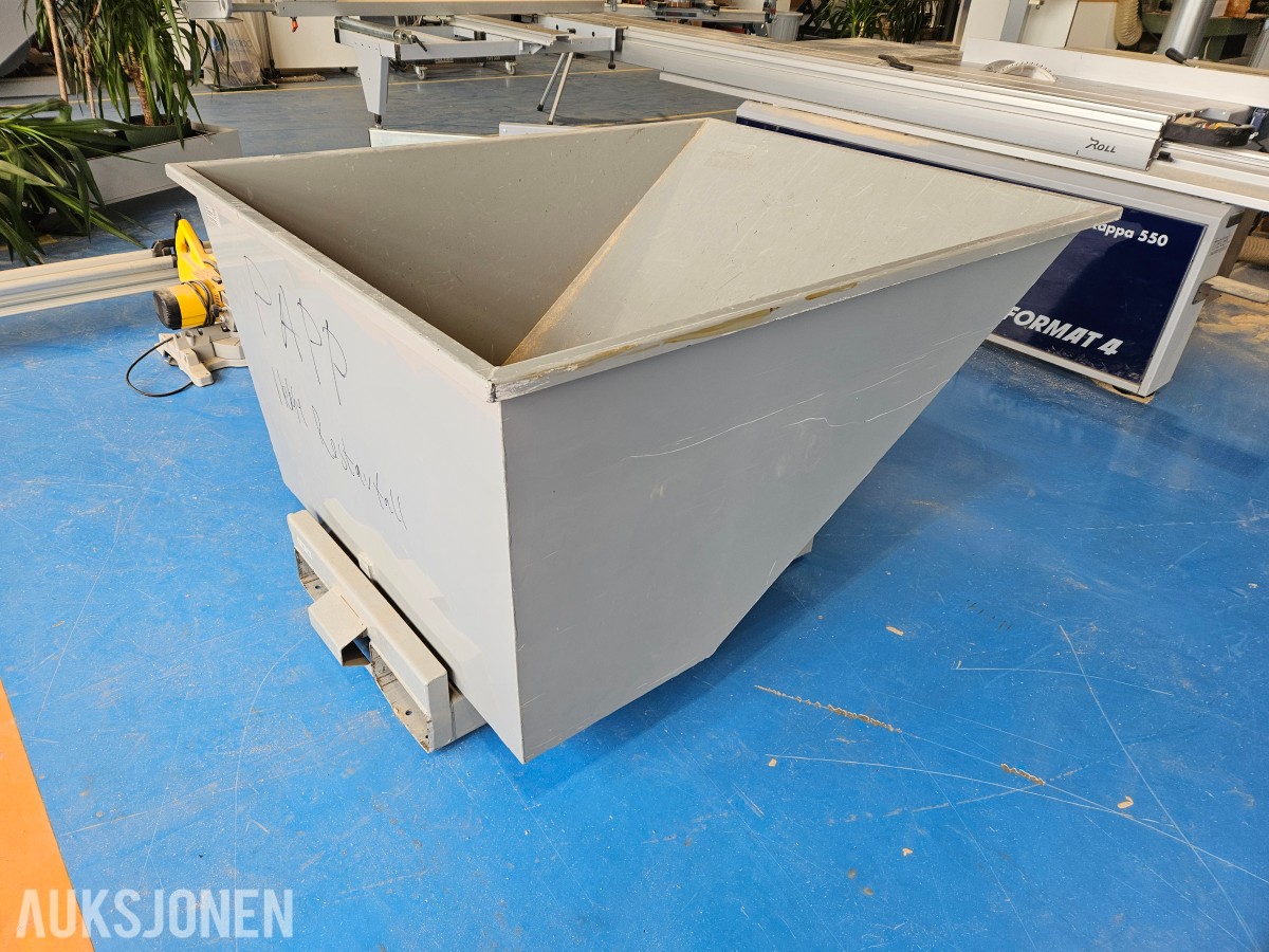 2018 AJ tippcontainer 900L