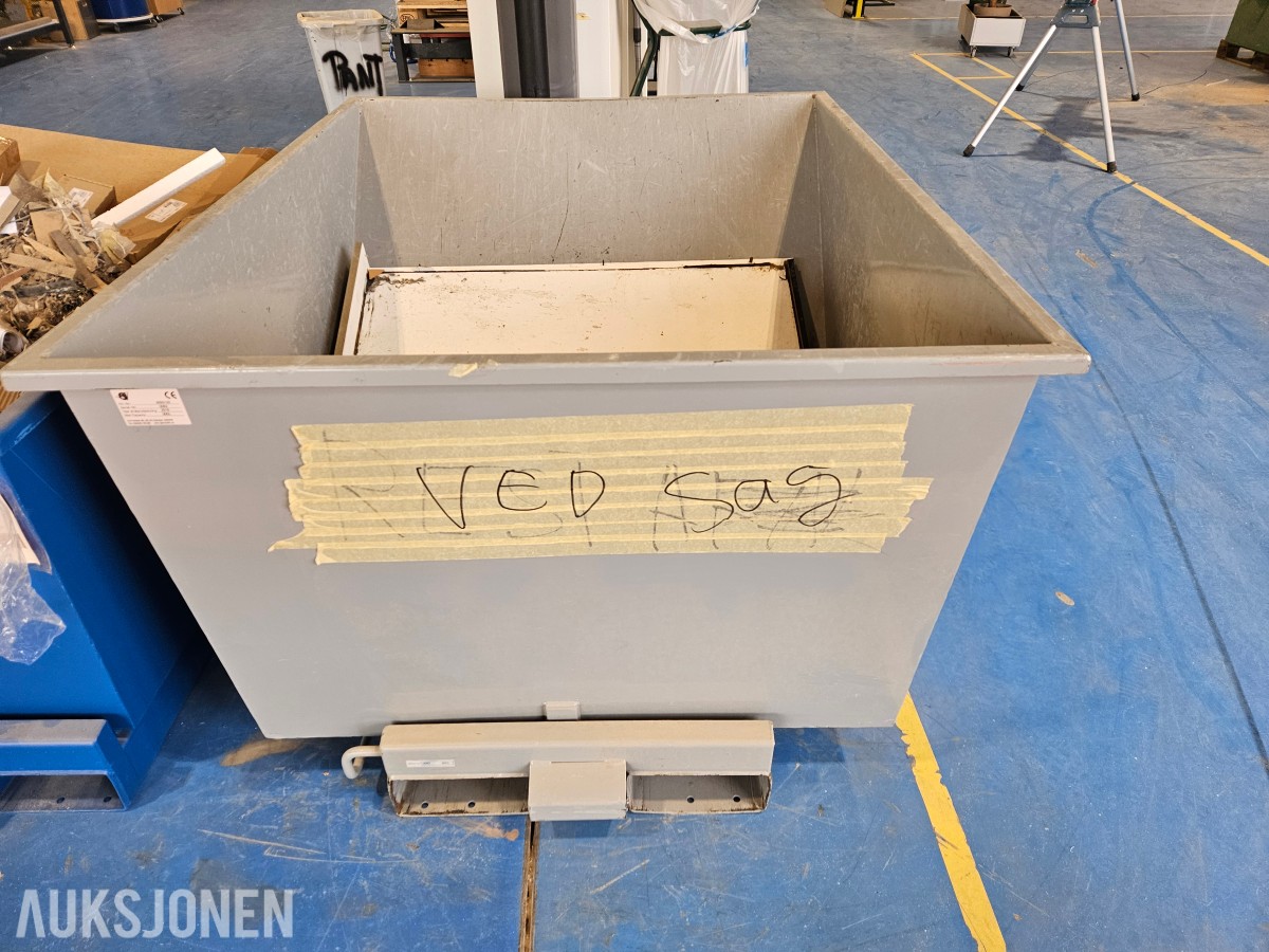 AJ tippcontainer 900L