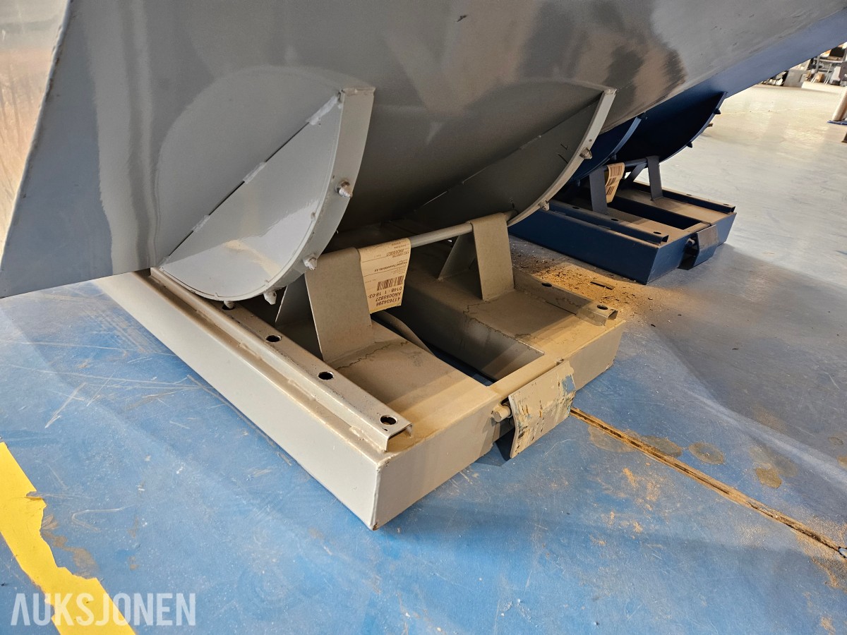 AJ tippcontainer 900L
