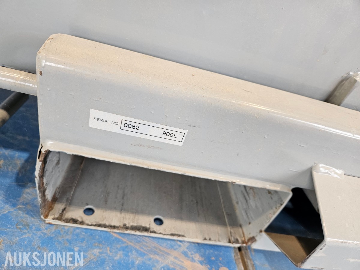 AJ tippcontainer 900L