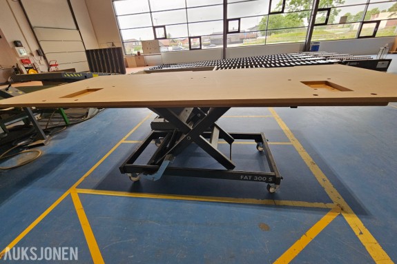 Felder Fat 300 S arbeidsbord på hjul - Høydejustering - 300 kg