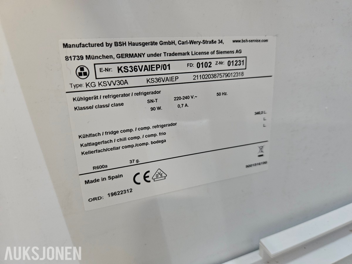 Siemens KS36VAIEP/01 kjøleskap og elvita mikrobølgeovn