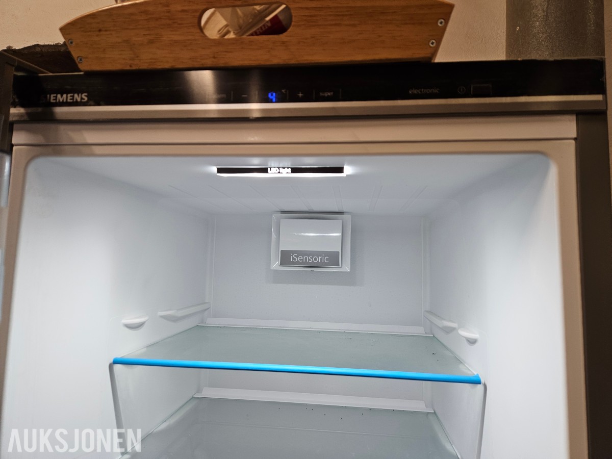 Siemens KS36VAIEP/01 kjøleskap og elvita mikrobølgeovn