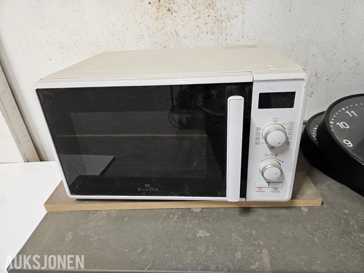 Siemens KS36VAIEP/01 kjøleskap og elvita mikrobølgeovn