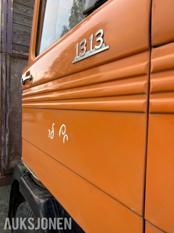 1973 Mercedes-Benz LP 1313 Dyrebilpåbygg