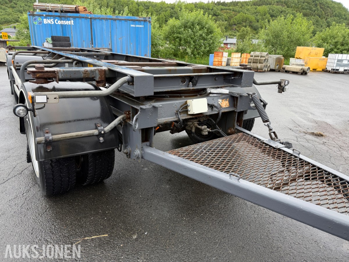 2010 NTM 3-akslet containerhenger - Brukt av kjøreskole