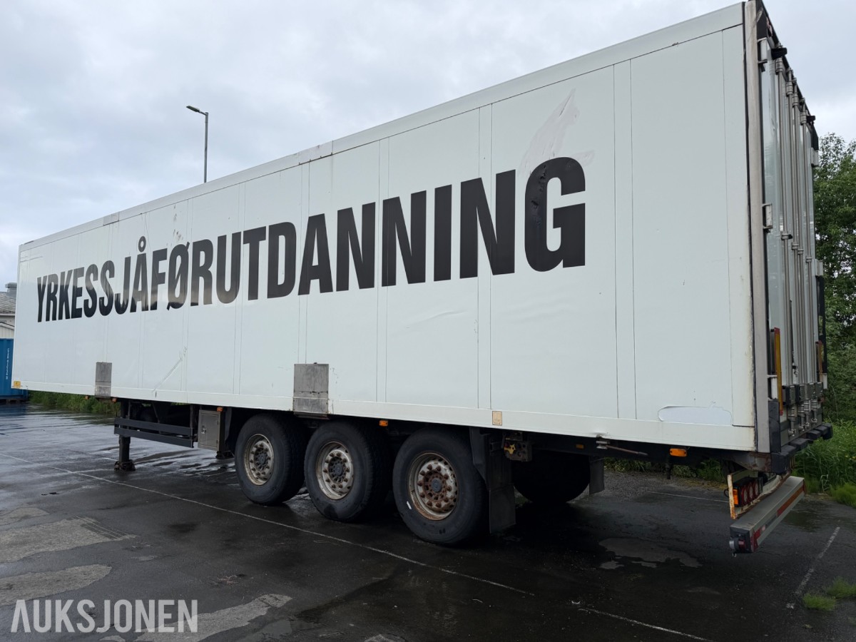 2006 Schmitz Cargobull frysetralle - brukt av kjøreskole