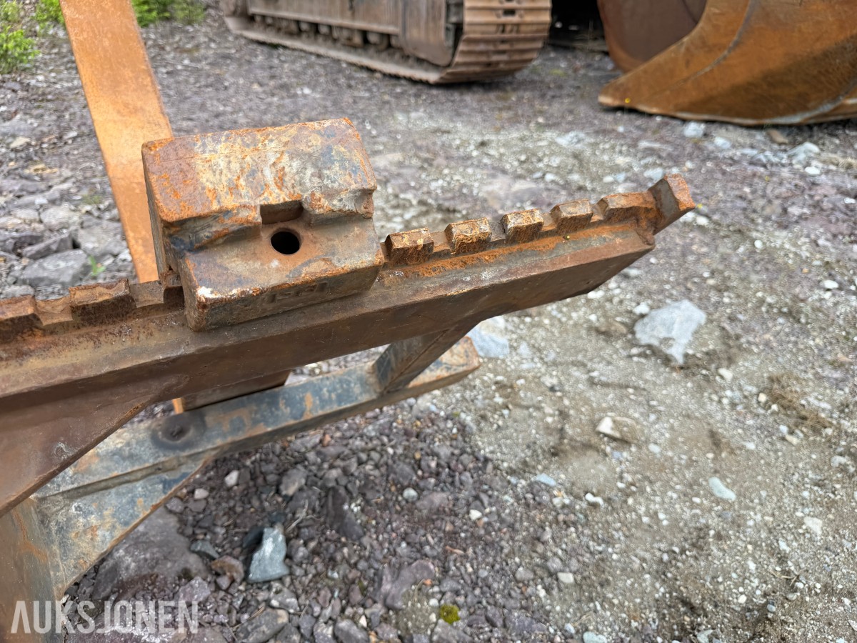 Sleveland Pallegafler S60