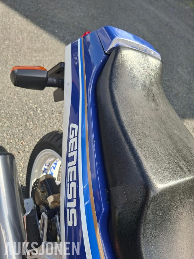 1987 Yamaha FZR 1000