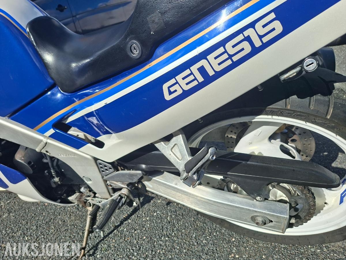 1987 Yamaha FZR 1000