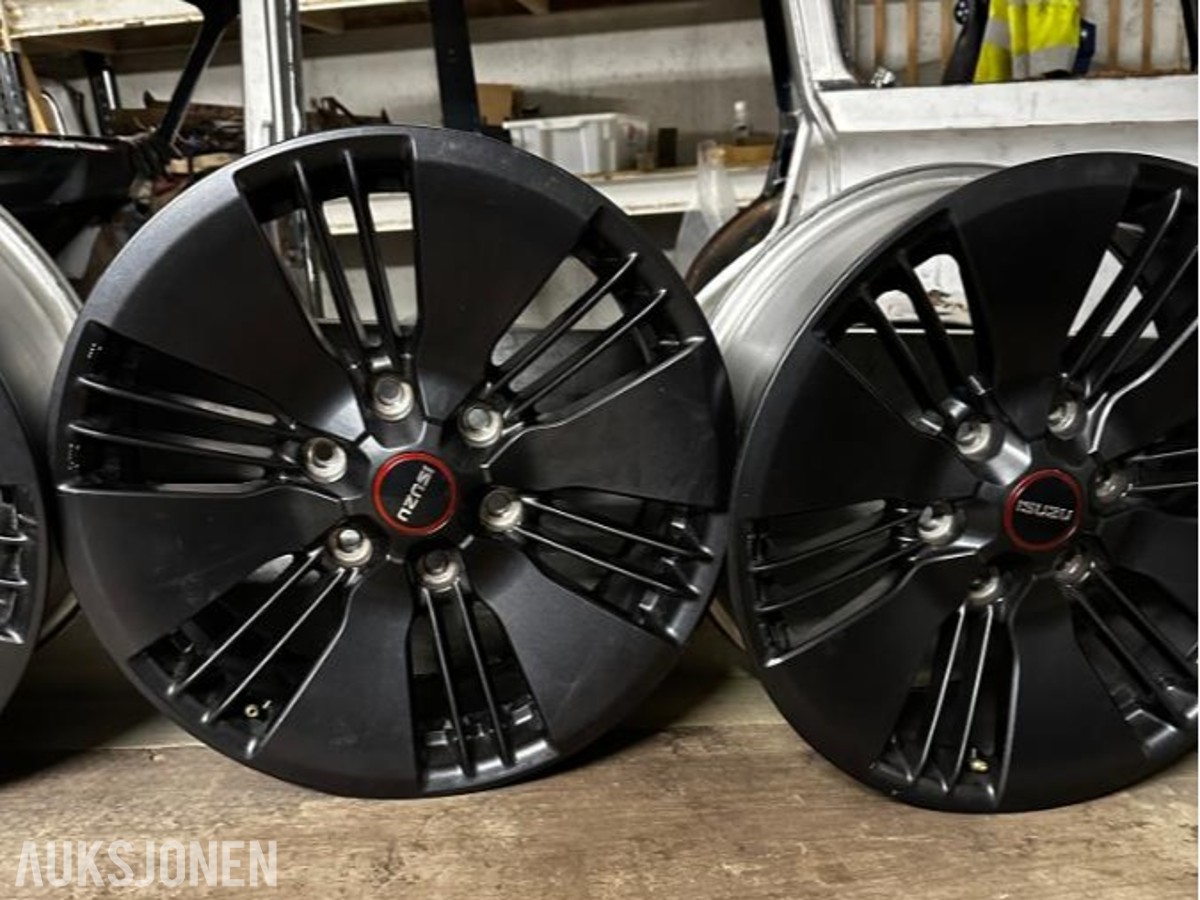 2021 Isuzu felger 18x7.5j
