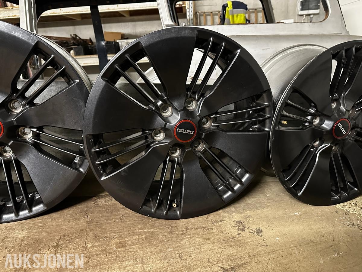 2021 Isuzu felger 18x7.5j
