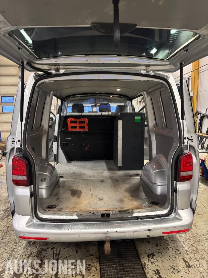 2013 VOLKSWAGEN TRANSPORTER 2.0 TDI 140hk 4MOTION, Ryggekamera, Hengerfeste