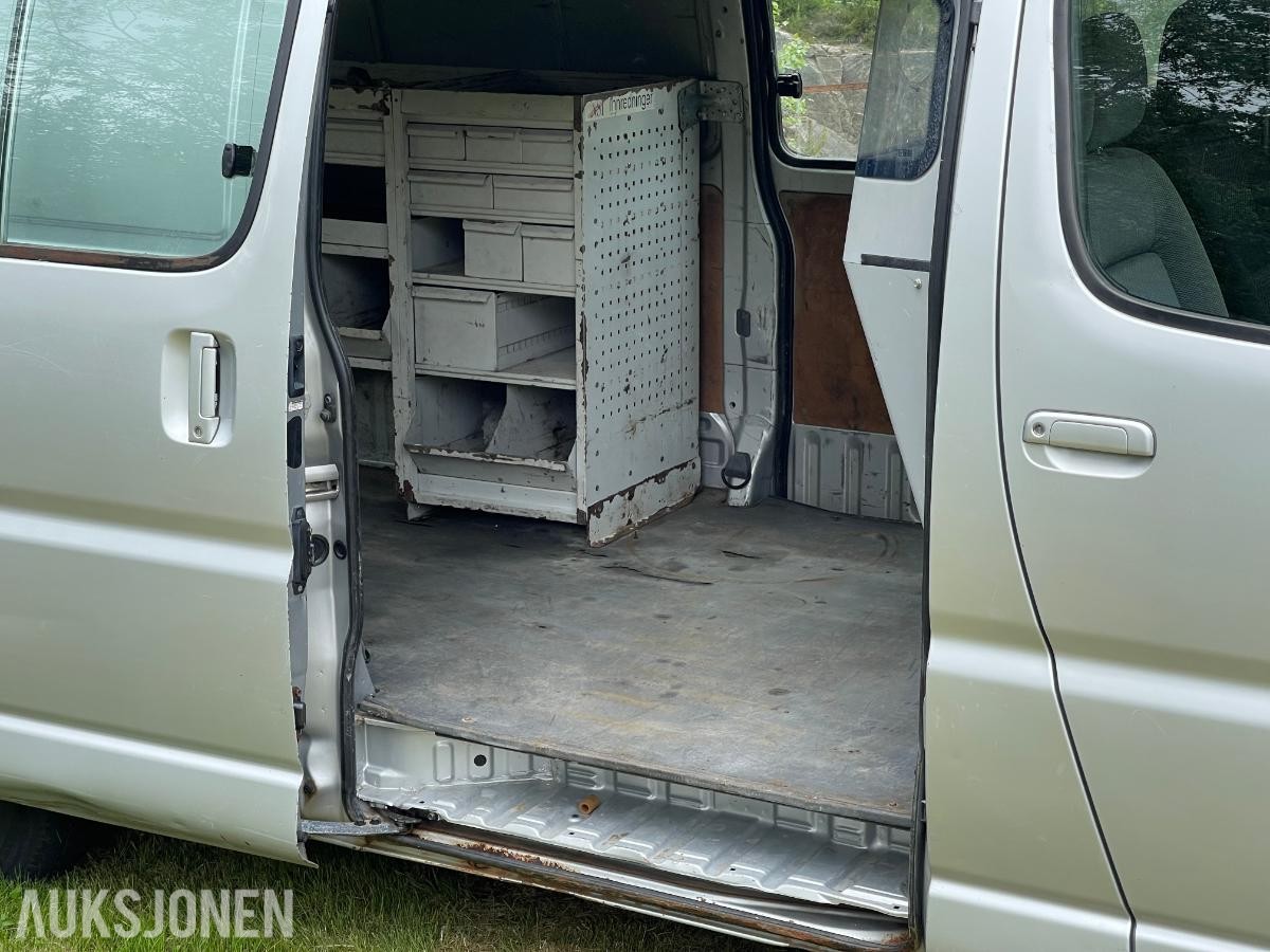 2008 Toyota HiAce 2.5 Diesel 117hk 4WD, Hengerfeste S+V DEKK