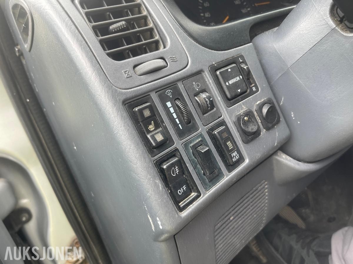 2008 Toyota HiAce 2.5 Diesel 117hk 4WD, Hengerfeste S+V DEKK