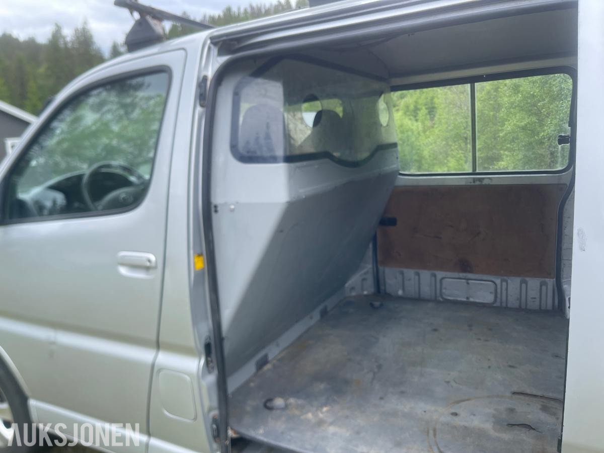2008 Toyota HiAce 2.5 Diesel 117hk 4WD, Hengerfeste S+V DEKK