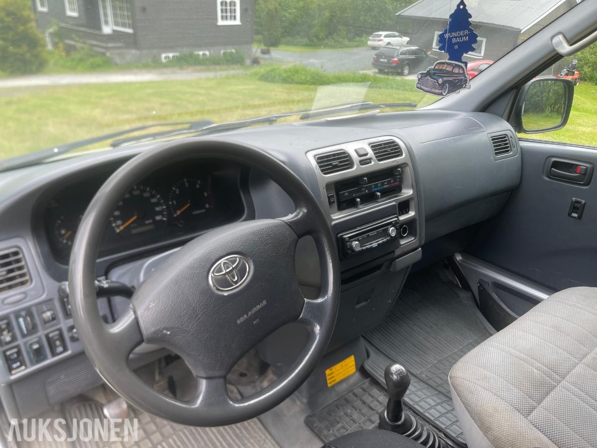 2008 Toyota HiAce 2.5 Diesel 117hk 4WD, Hengerfeste S+V DEKK